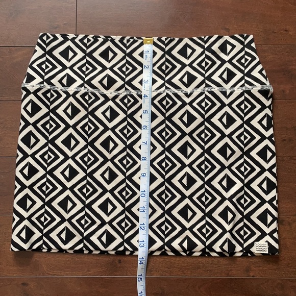 Brand New Billabong Mini Skirt - Picture 5 of 5